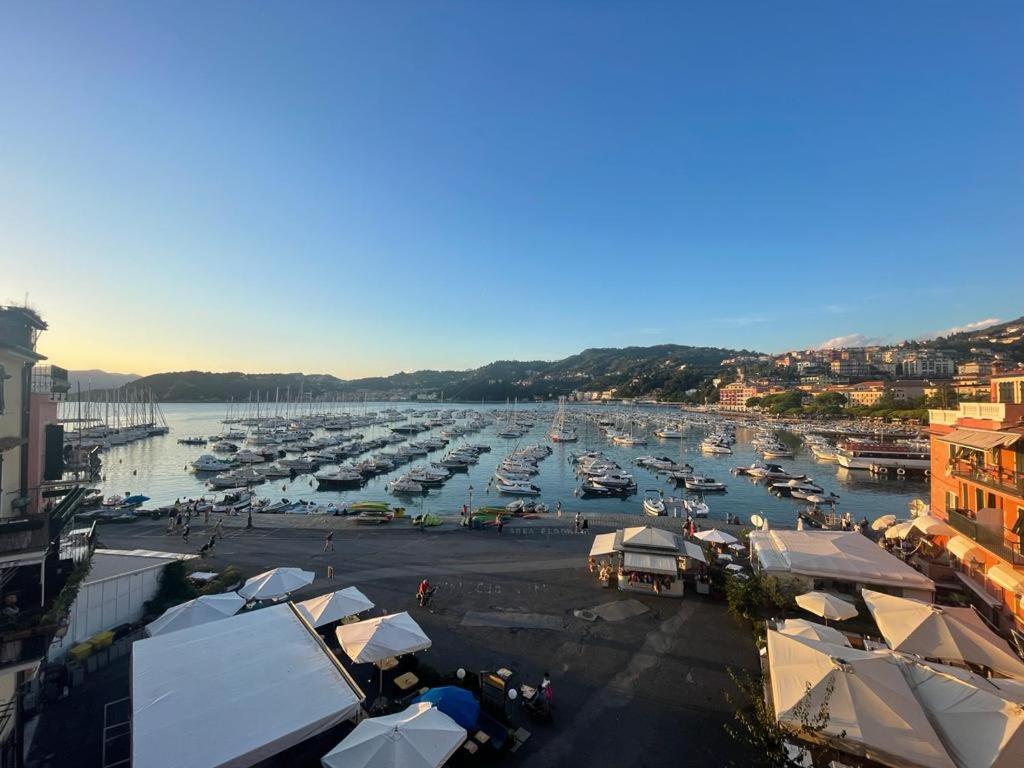Suite Ventidue - Fronte Mare レーリチ エクステリア 写真